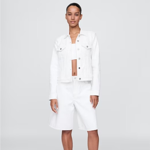 GAP Women's White Jean Jacket - Picture 2 of 8
